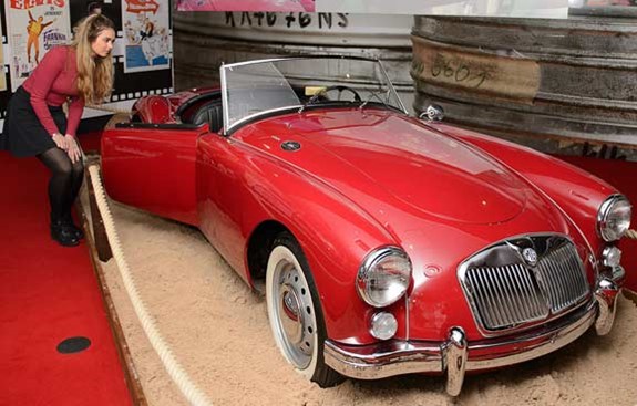 Elvis-Presley-Cars-at-O2-Exhibition